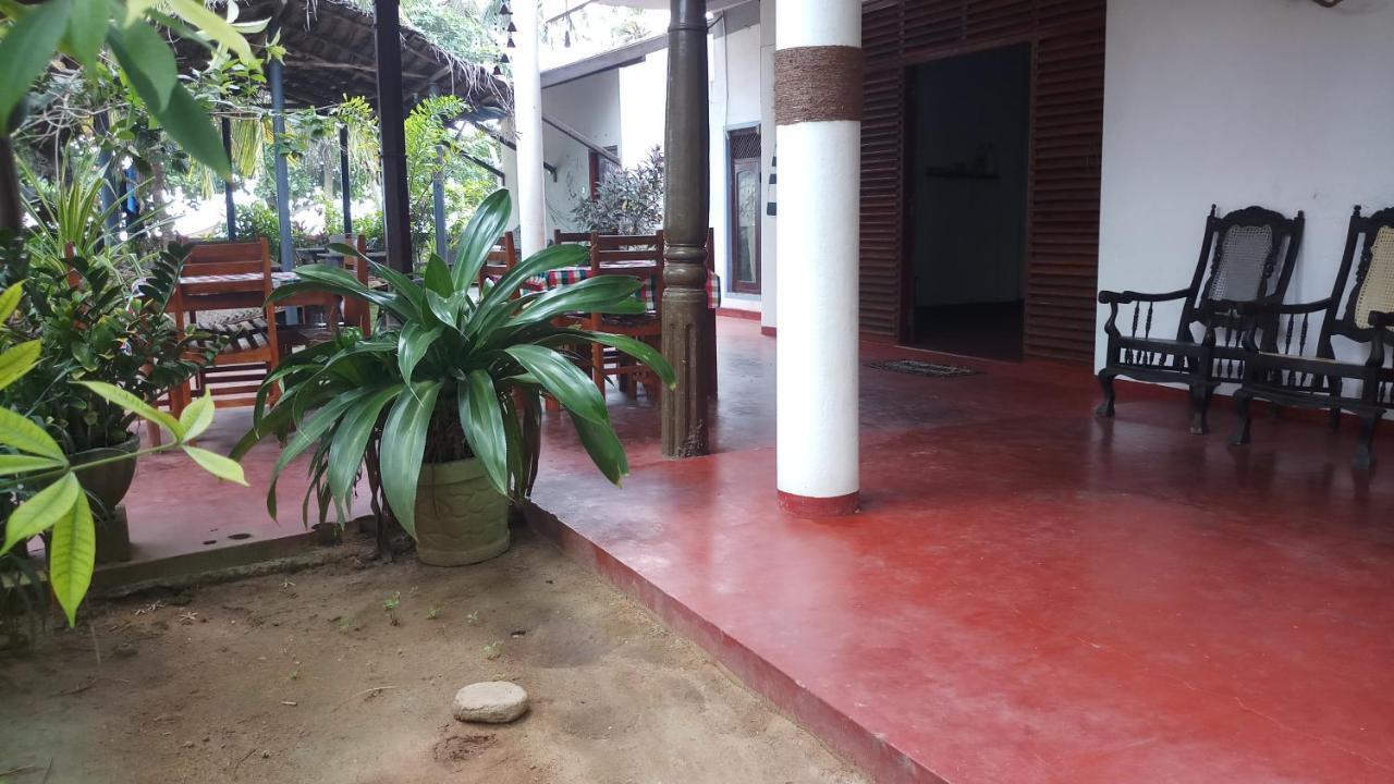 Julie Guest House Tangalle Ngoại thất bức ảnh
