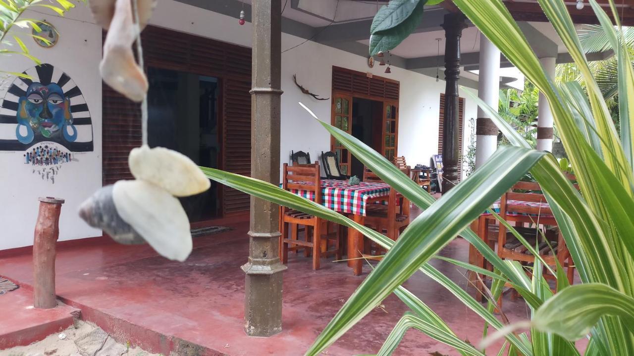 Julie Guest House Tangalle Ngoại thất bức ảnh