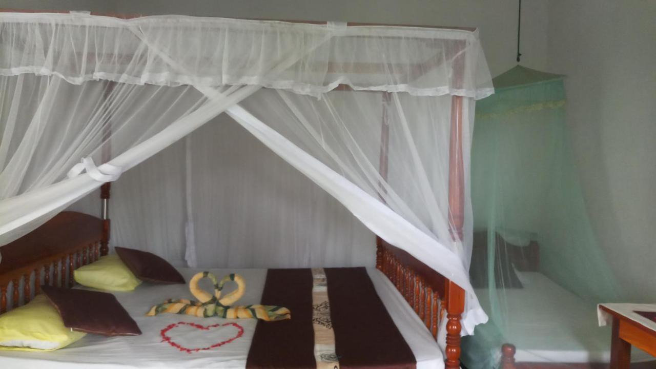 Julie Guest House Tangalle Ngoại thất bức ảnh