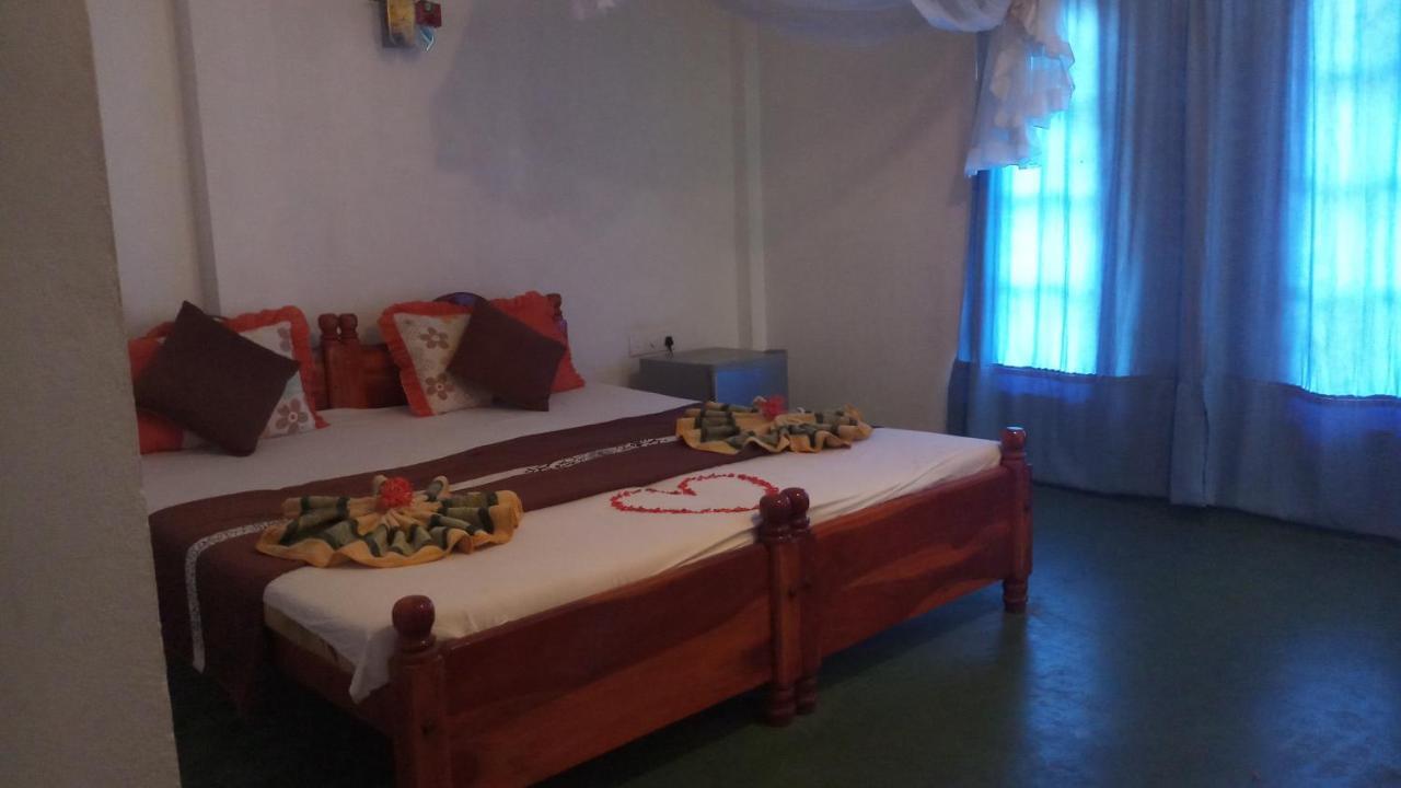 Julie Guest House Tangalle Ngoại thất bức ảnh