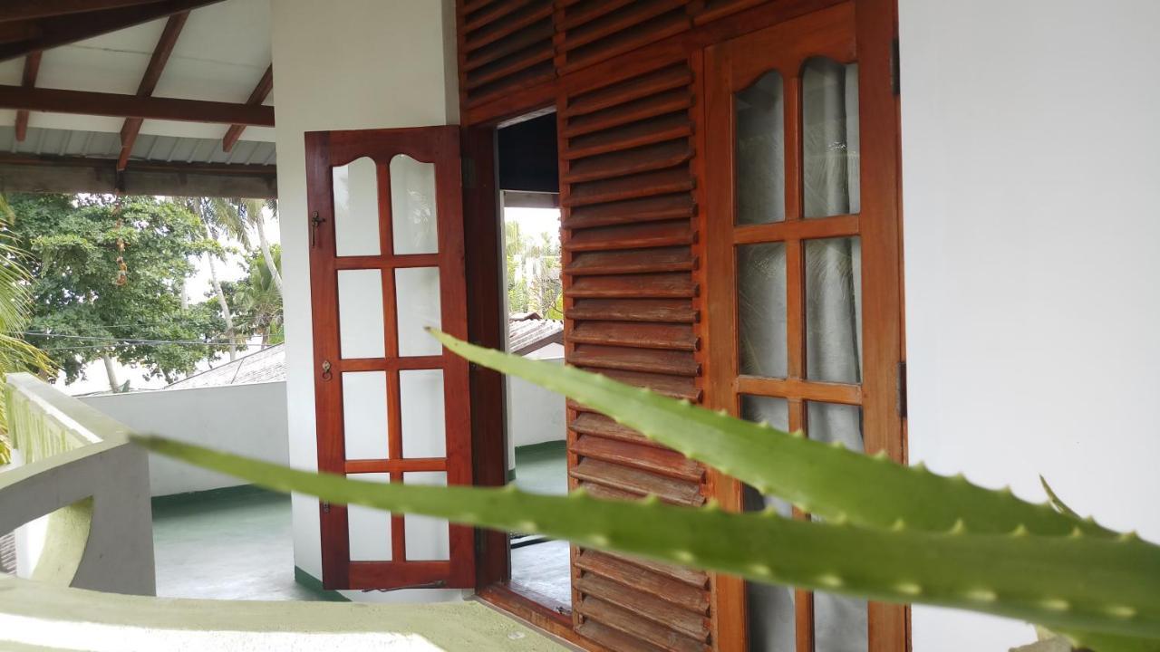 Julie Guest House Tangalle Ngoại thất bức ảnh